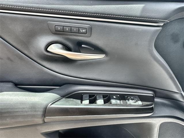 used 2019 Lexus ES 350 car, priced at $30,899