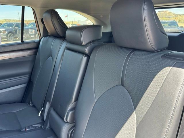 used 2022 Toyota Highlander car, priced at $43,199