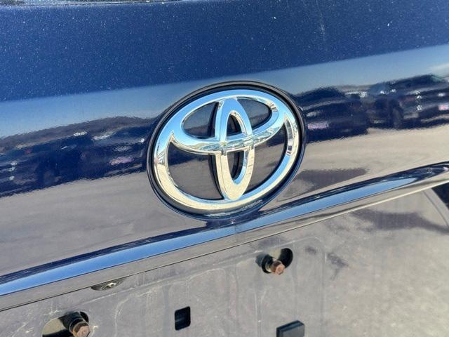 used 2022 Toyota Highlander car, priced at $43,199