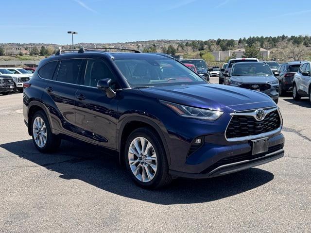 used 2022 Toyota Highlander car, priced at $43,199