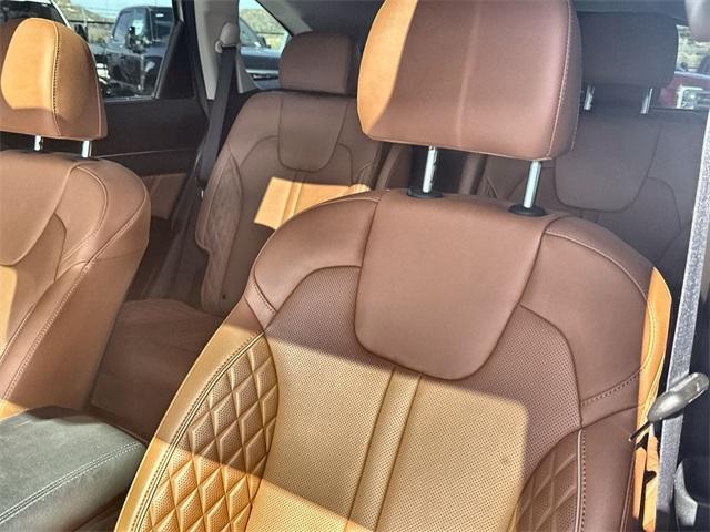 used 2023 Kia Sorento car, priced at $35,099