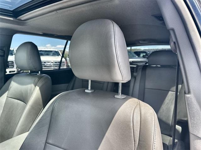 used 2013 Toyota Highlander car, priced at $19,399
