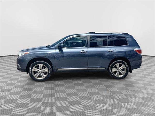 used 2013 Toyota Highlander car, priced at $19,399