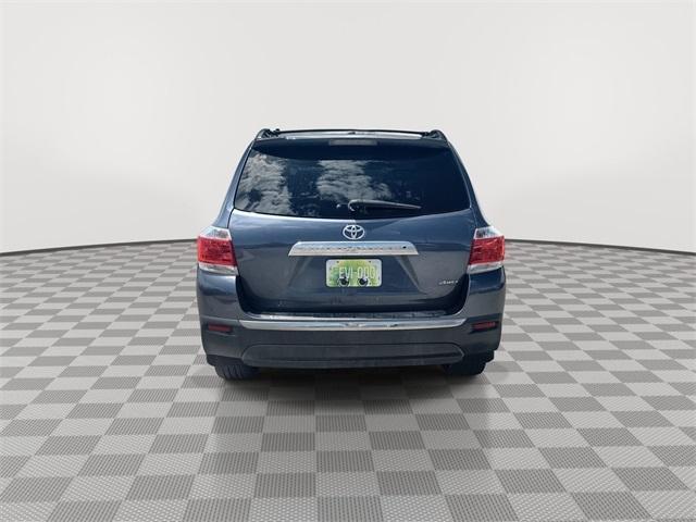 used 2013 Toyota Highlander car, priced at $19,399
