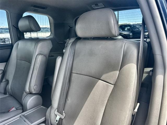 used 2013 Toyota Highlander car, priced at $19,399