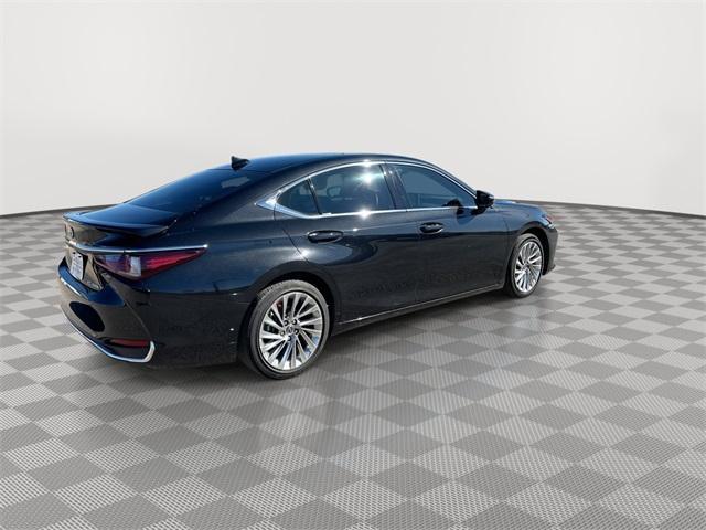used 2023 Lexus ES 300h car, priced at $38,399