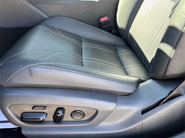 used 2023 Lexus ES 300h car, priced at $38,399