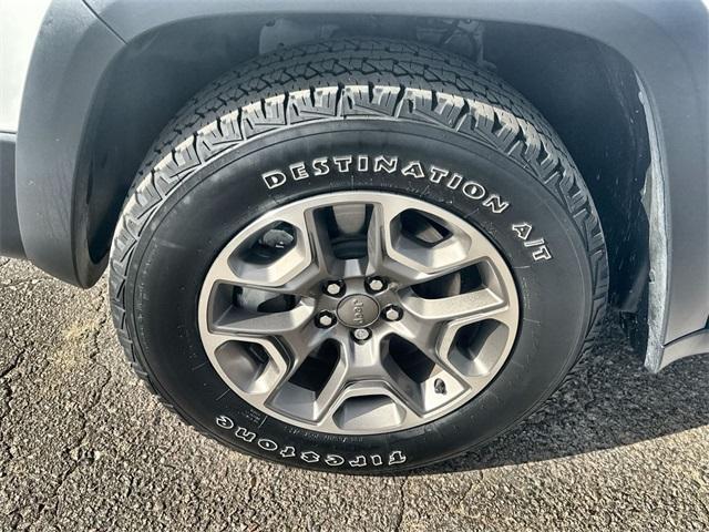 used 2020 Jeep Cherokee car, priced at $21,999