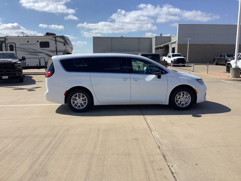 new 2026 Chrysler Pacifica car, priced at $42,365