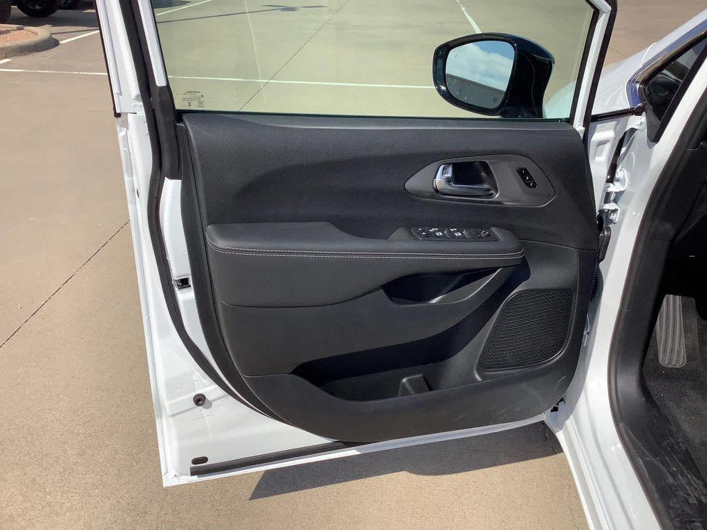 new 2026 Chrysler Pacifica car, priced at $42,365