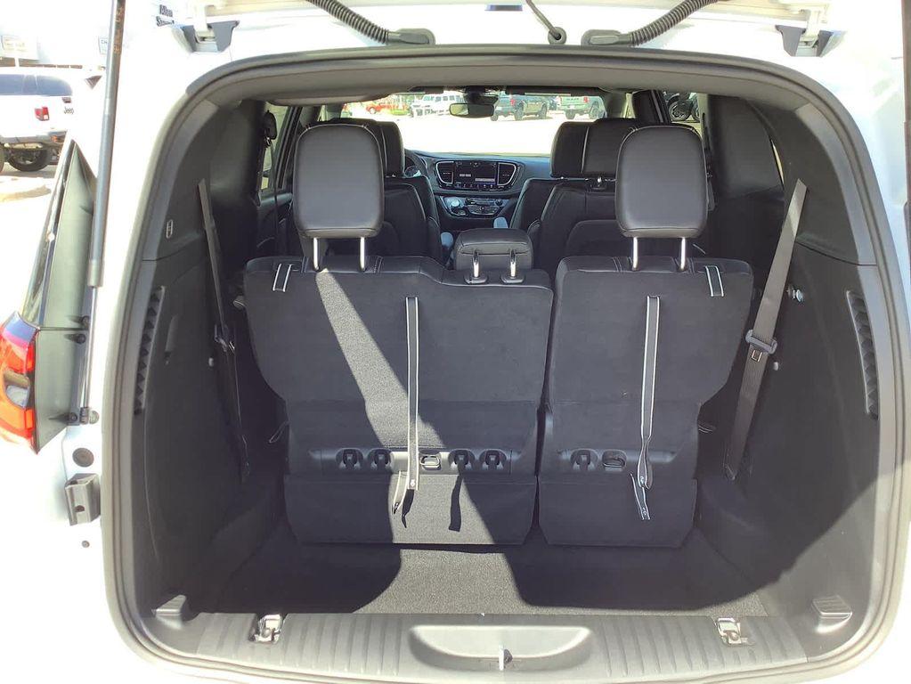 new 2026 Chrysler Pacifica car, priced at $42,365