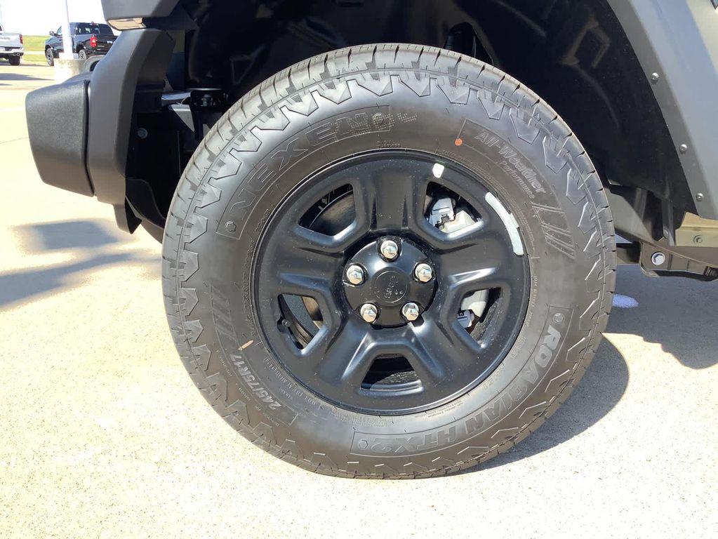 new 2025 Jeep Wrangler car, priced at $43,750