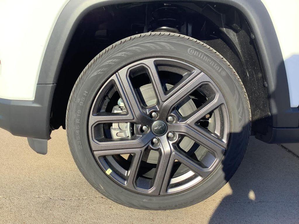 new 2026 Jeep Compass car, priced at $36,105