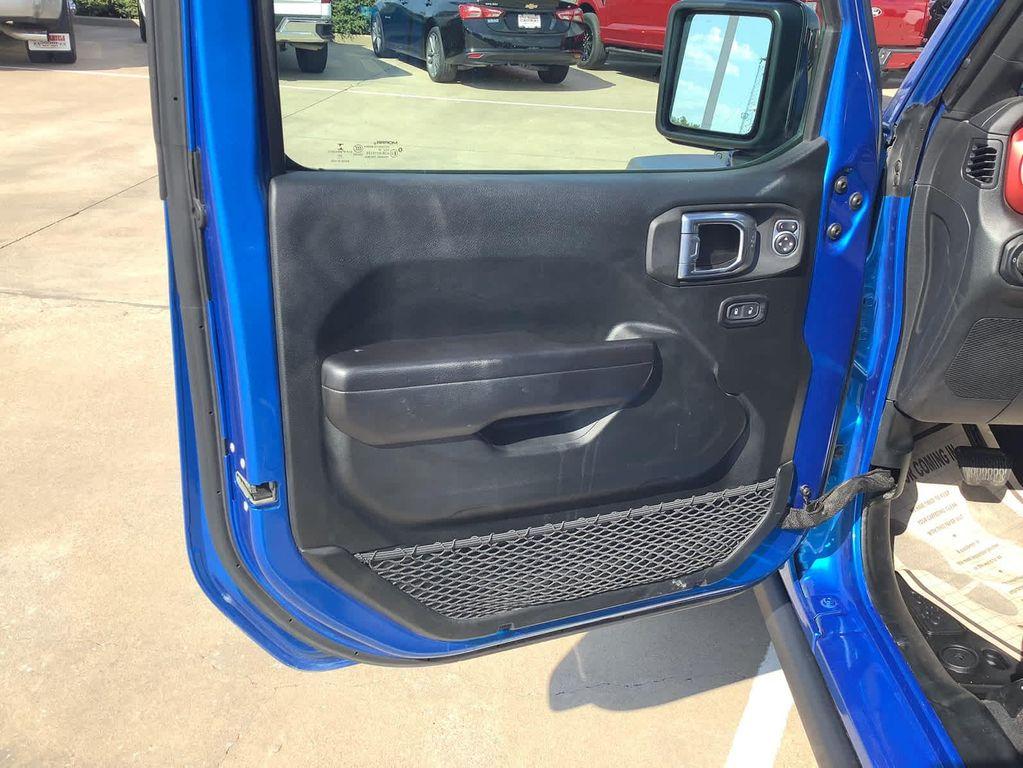 used 2021 Jeep Gladiator car, priced at $38,325