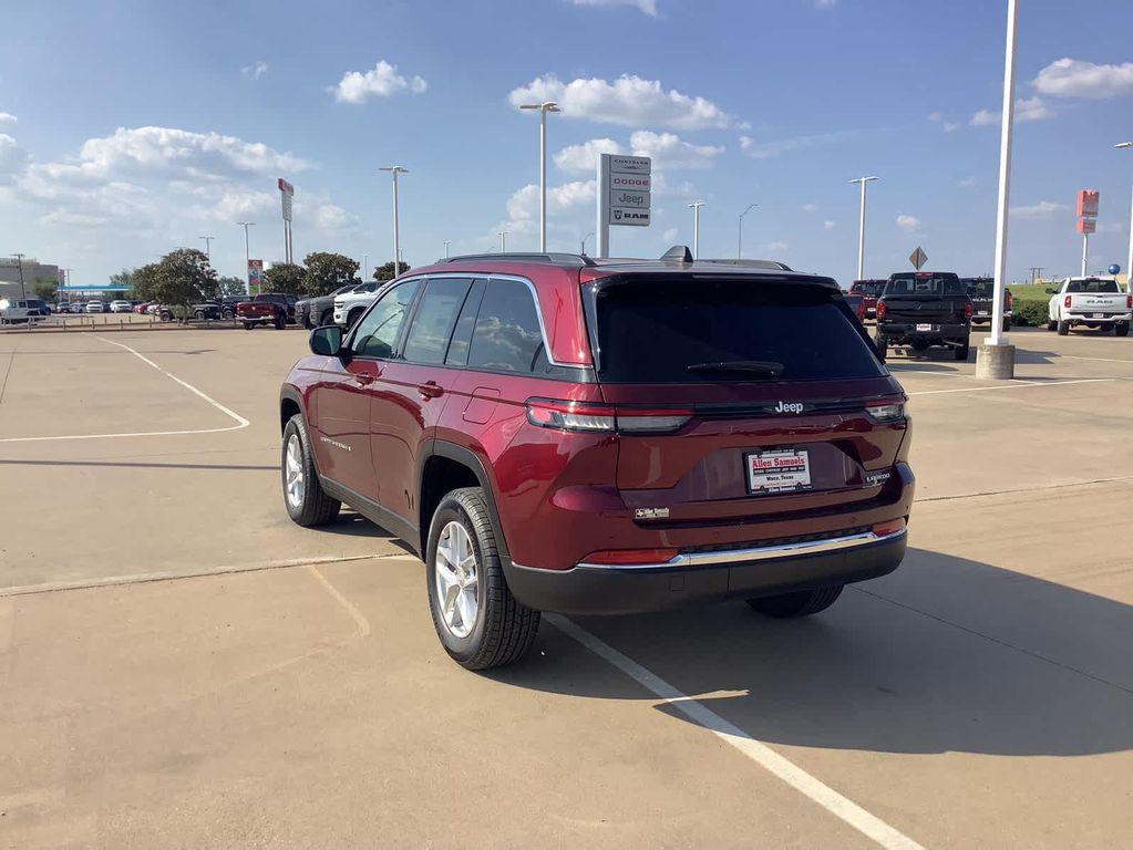 new 2025 Jeep Grand Cherokee car, priced at $38,999