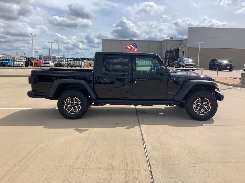 new 2025 Jeep Gladiator car, priced at $53,753