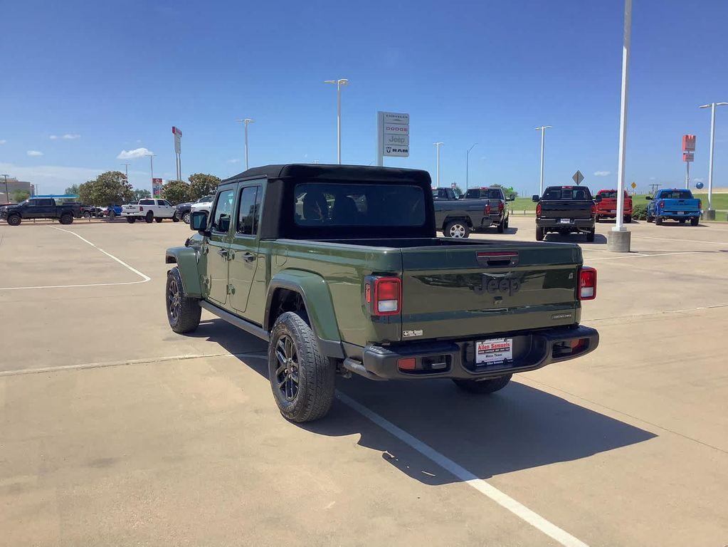 used 2023 Jeep Gladiator car, priced at $32,125
