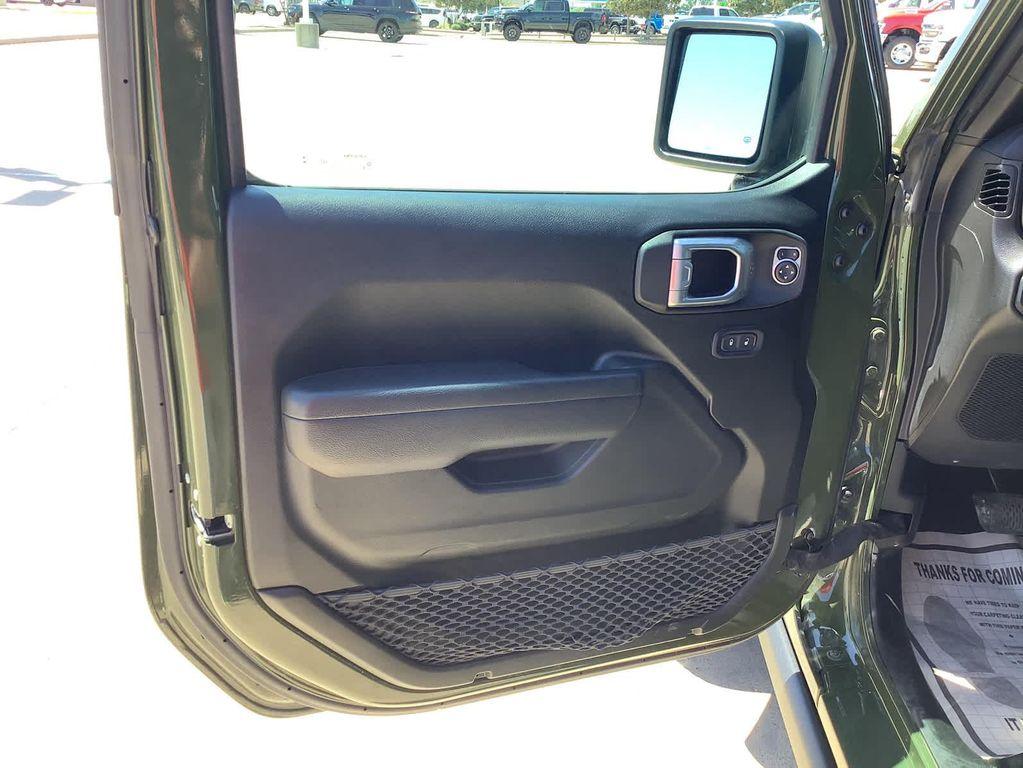 used 2023 Jeep Gladiator car, priced at $32,125