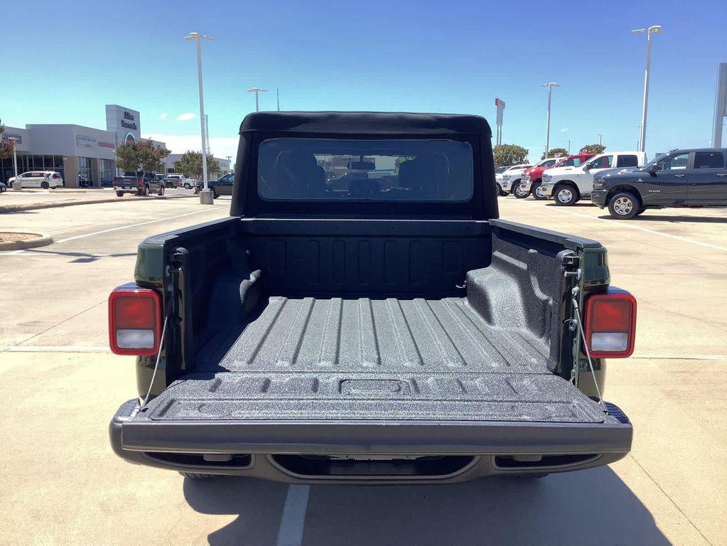 used 2023 Jeep Gladiator car, priced at $32,125