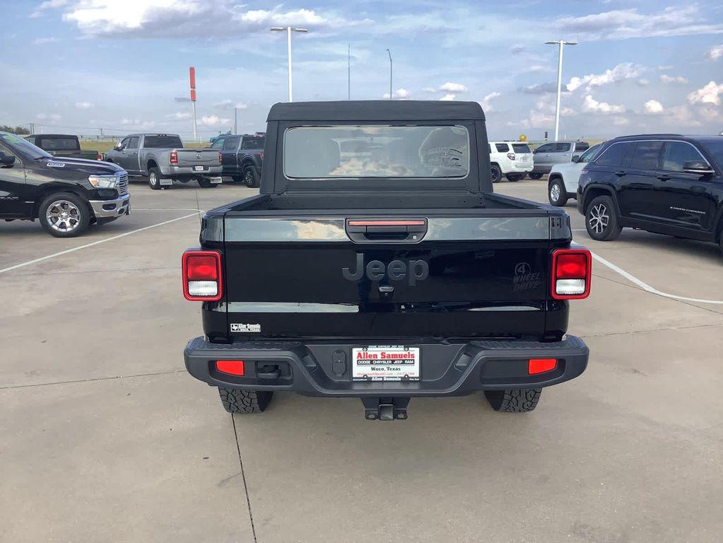 used 2022 Jeep Gladiator car, priced at $31,800
