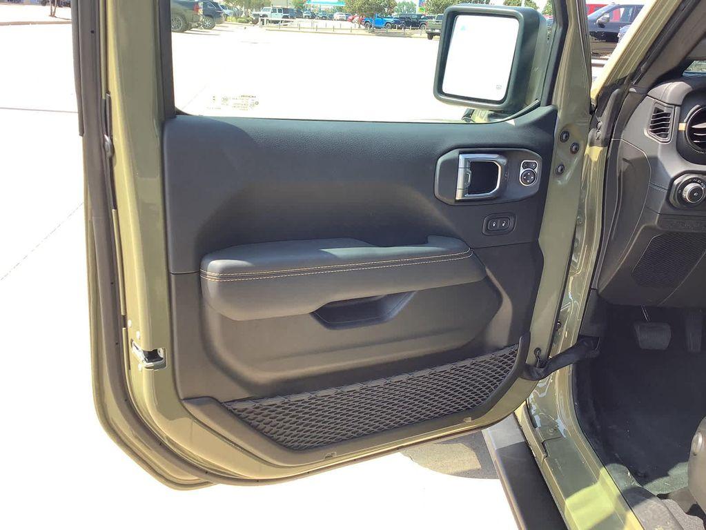 new 2025 Jeep Wrangler car, priced at $97,999