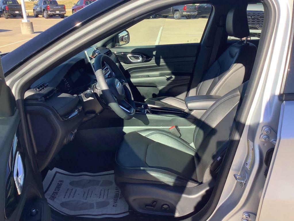 new 2025 Jeep Compass car, priced at $33,743