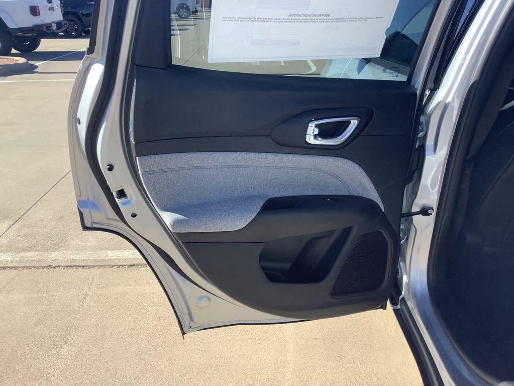 new 2026 Jeep Compass car, priced at $30,415