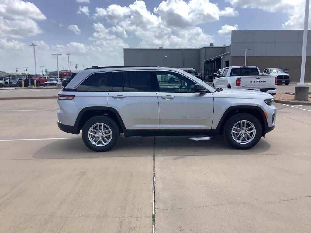 new 2025 Jeep Grand Cherokee car, priced at $37,576
