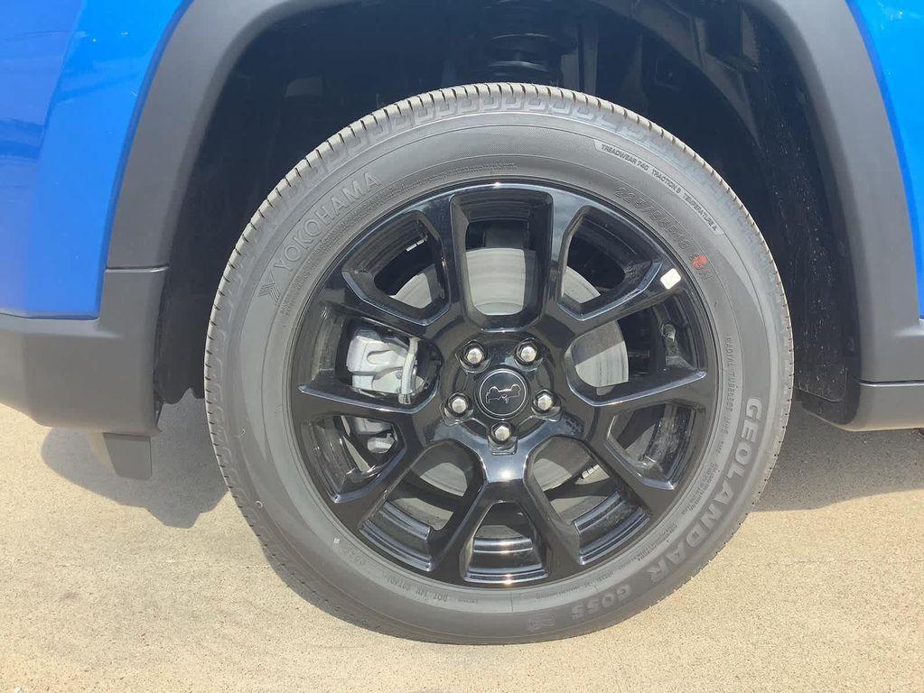 new 2026 Jeep Compass car, priced at $31,254