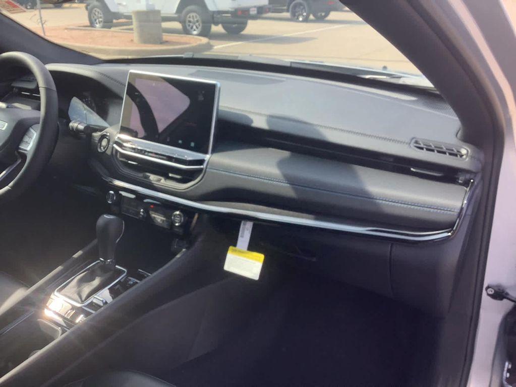 new 2026 Jeep Compass car, priced at $36,100