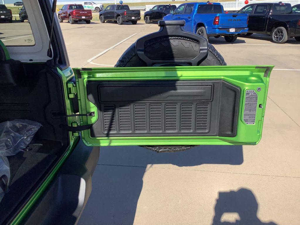 new 2025 Jeep Wrangler car, priced at $42,999