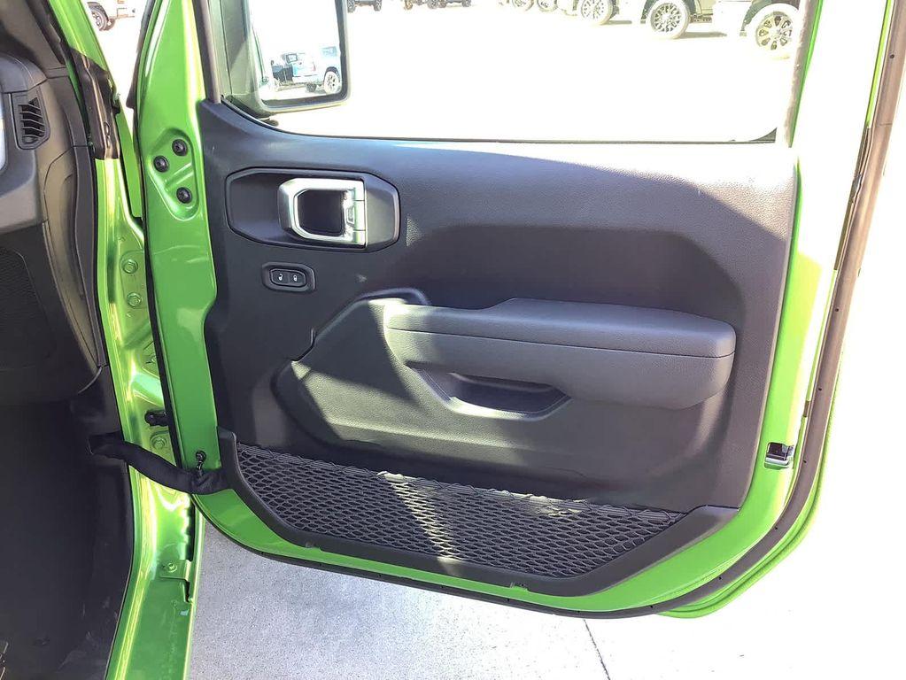 new 2025 Jeep Wrangler car, priced at $42,999