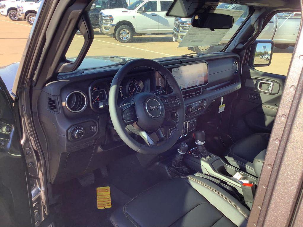 new 2025 Jeep Gladiator car, priced at $46,605