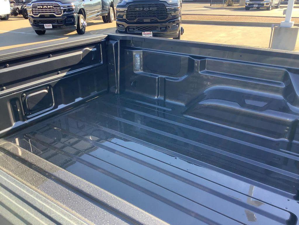 new 2025 Jeep Gladiator car, priced at $46,605