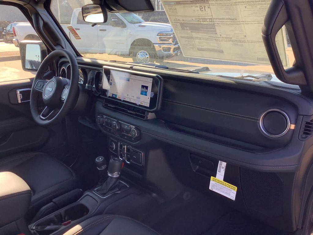 new 2025 Jeep Gladiator car, priced at $46,605