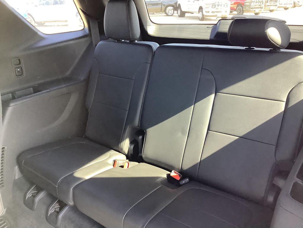 used 2023 Chevrolet Traverse car, priced at $32,475