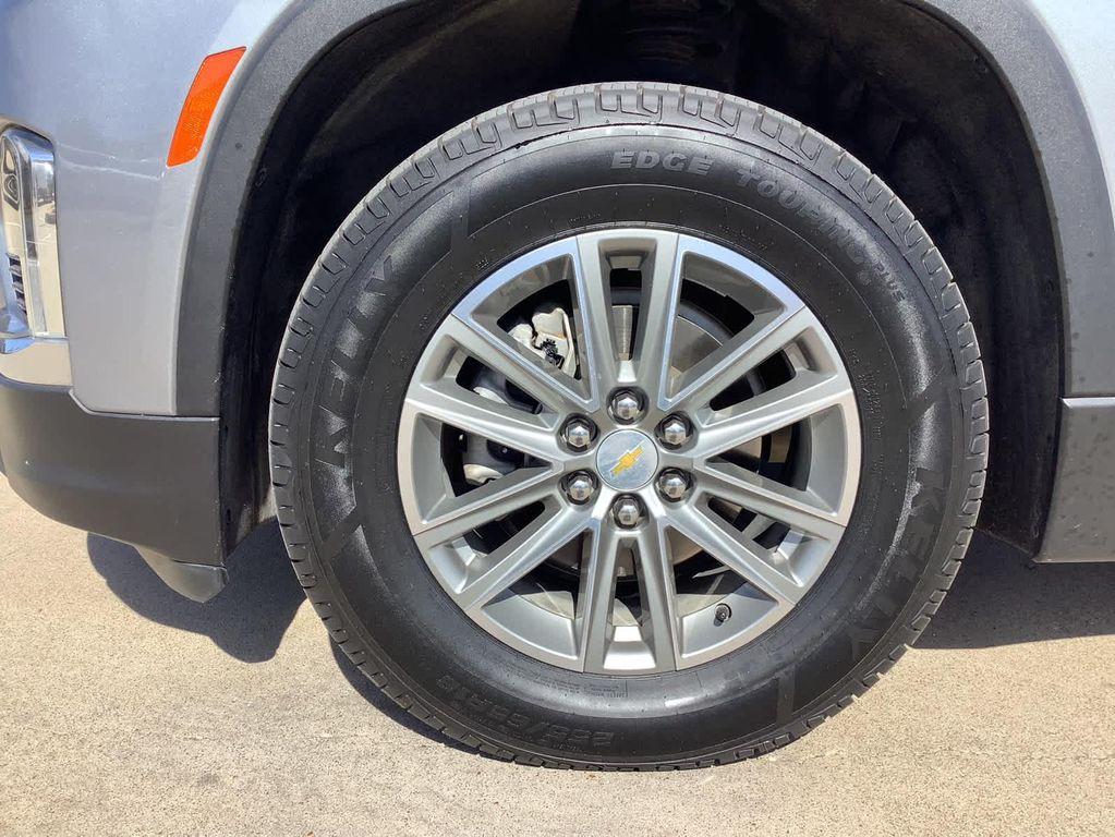 used 2023 Chevrolet Traverse car, priced at $32,475