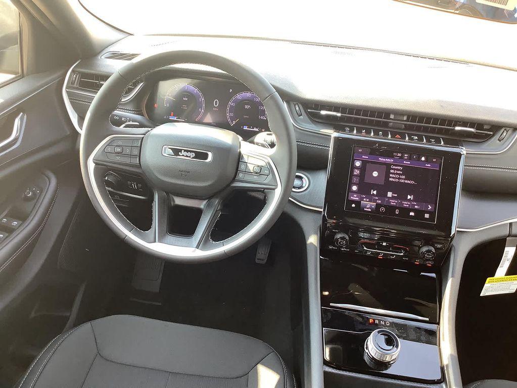 new 2025 Jeep Grand Cherokee car, priced at $31,326