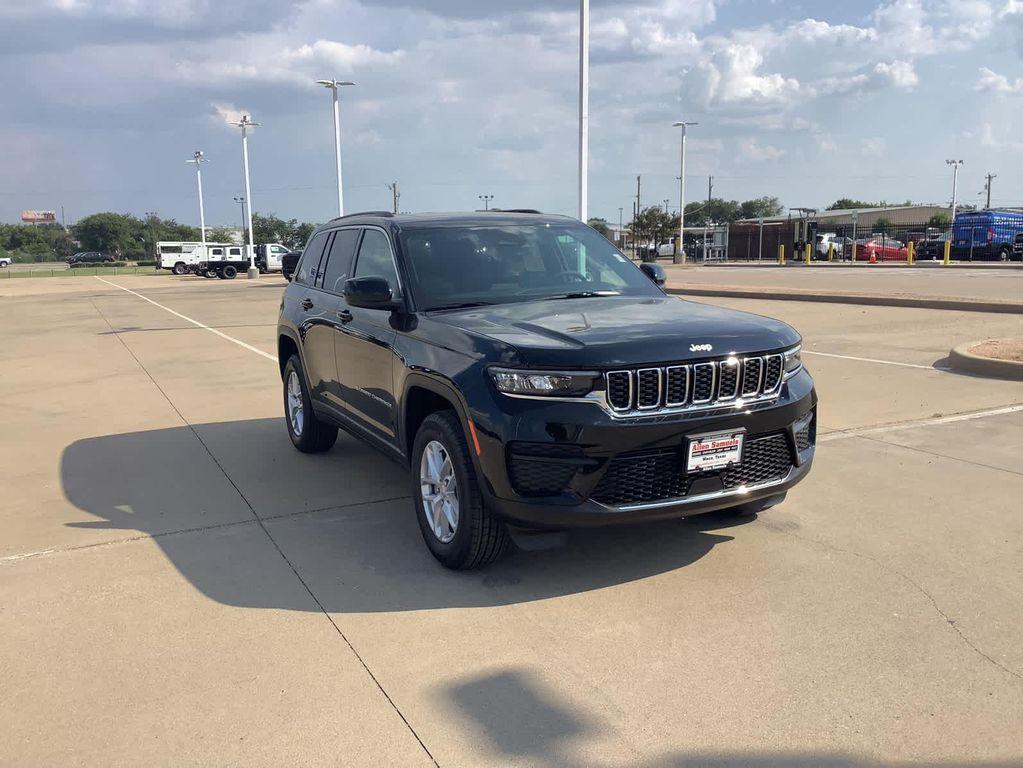 new 2025 Jeep Grand Cherokee car, priced at $31,326
