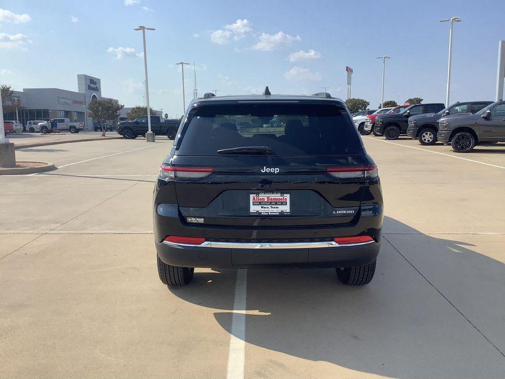 new 2025 Jeep Grand Cherokee car, priced at $31,326
