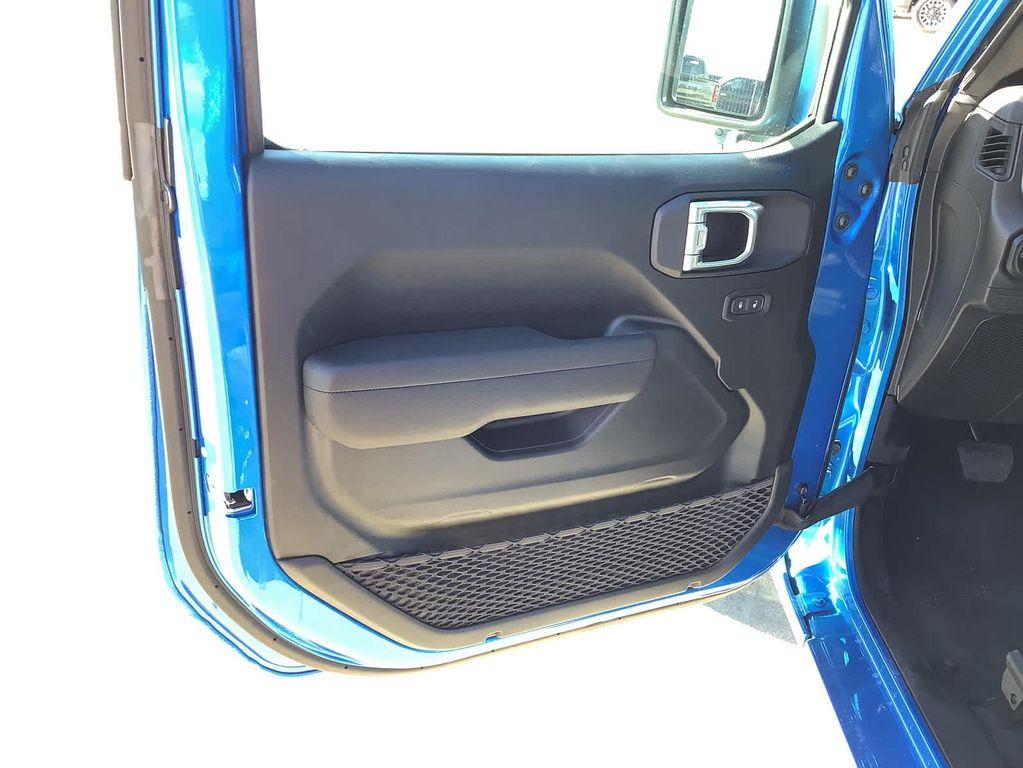 new 2025 Jeep Wrangler car, priced at $31,999