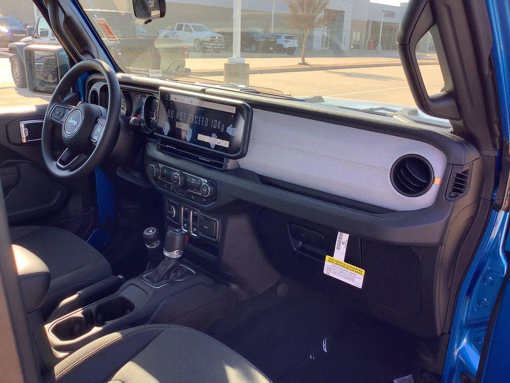 new 2025 Jeep Wrangler car, priced at $31,999