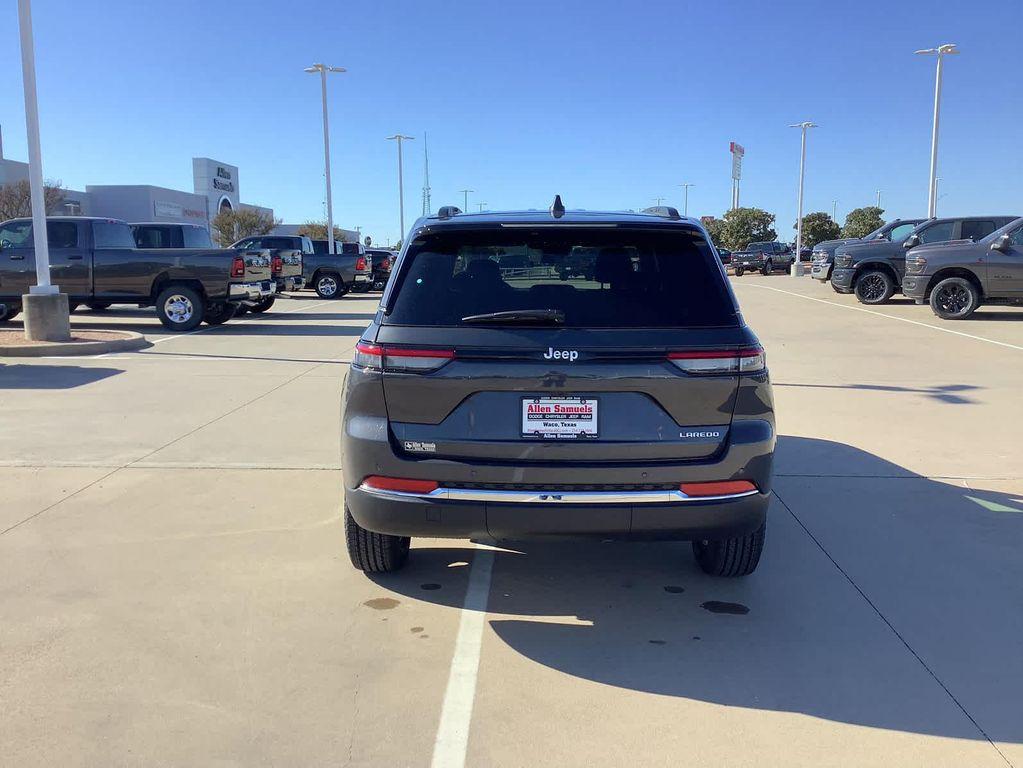 new 2025 Jeep Grand Cherokee car, priced at $30,749