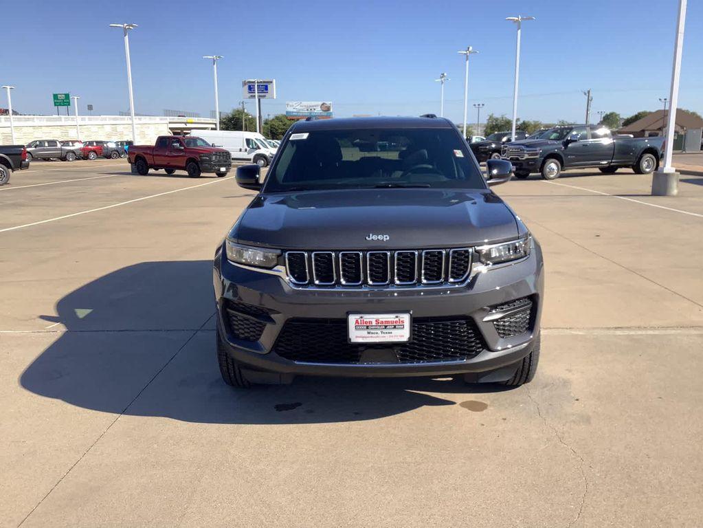 new 2025 Jeep Grand Cherokee car, priced at $30,749