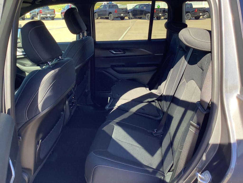 new 2025 Jeep Grand Cherokee car, priced at $30,749