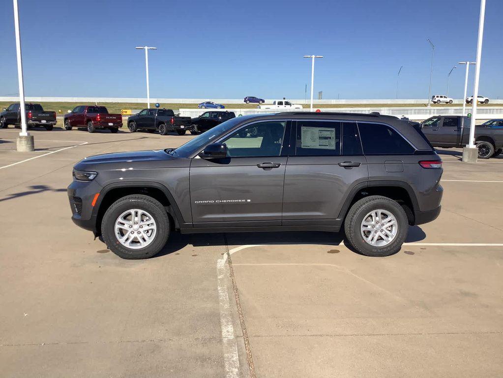 new 2025 Jeep Grand Cherokee car, priced at $30,749
