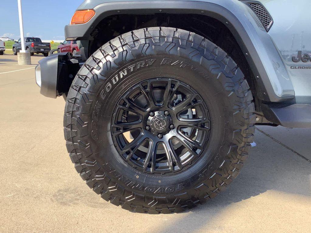 new 2025 Jeep Gladiator car, priced at $56,759