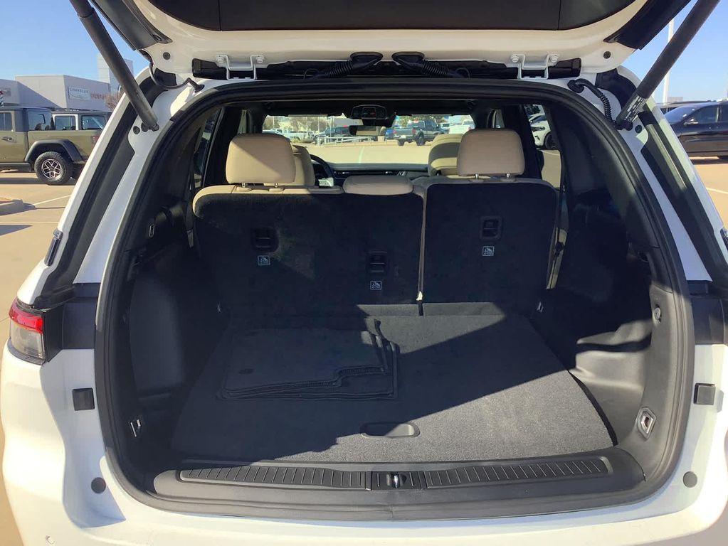 new 2025 Jeep Grand Cherokee car, priced at $48,890