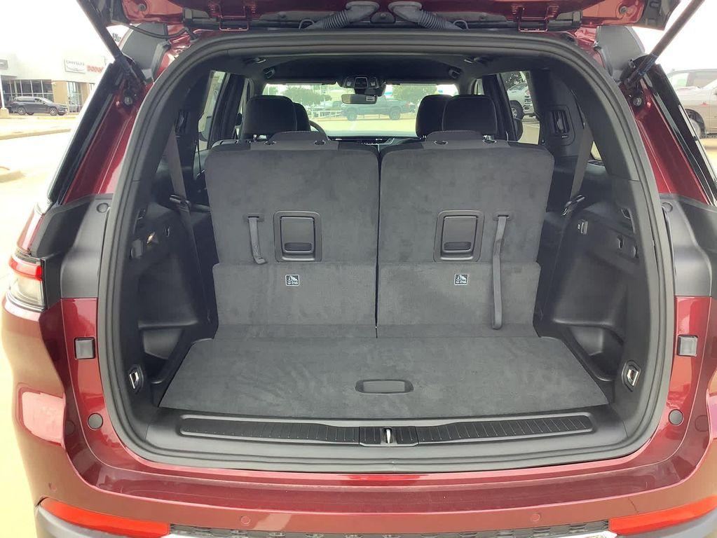 new 2025 Jeep Grand Cherokee L car, priced at $38,823