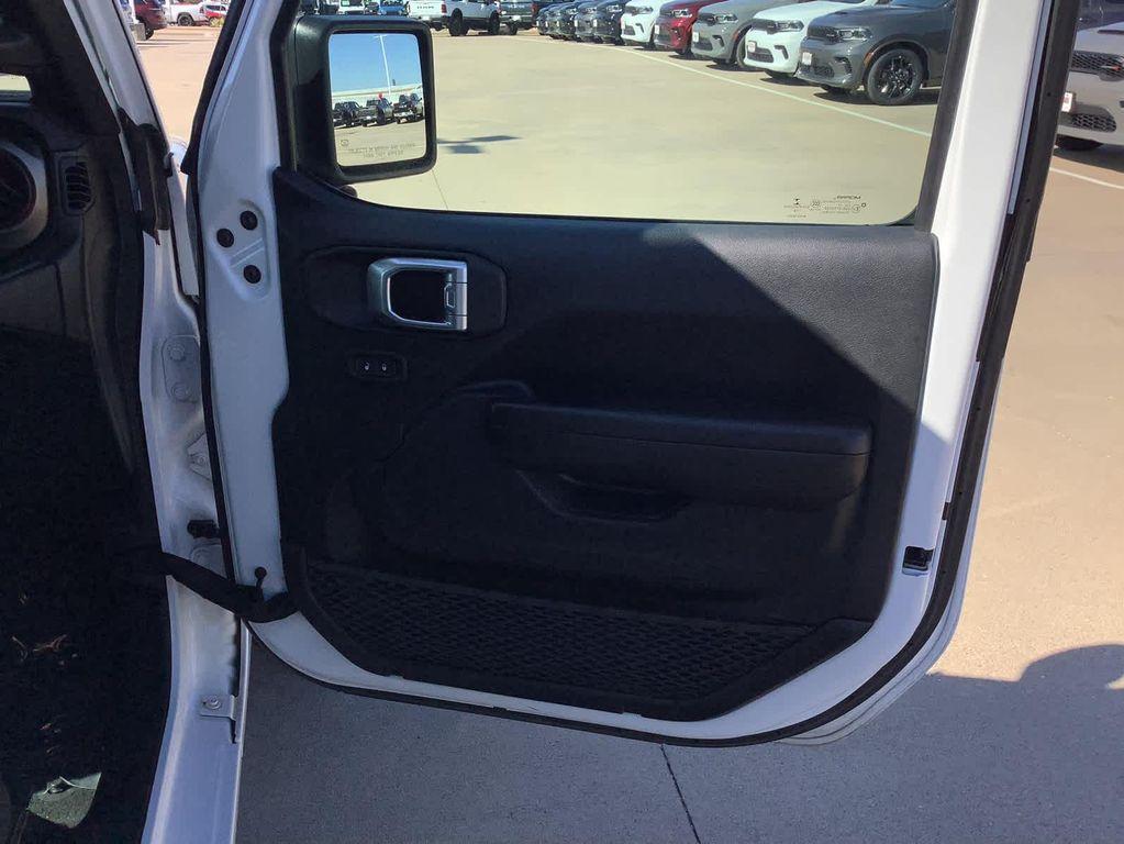 used 2019 Jeep Wrangler Unlimited car, priced at $28,485